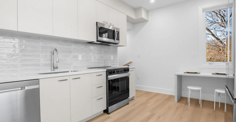 3a-45 Bellevue Avenue, Toronto, ON, M5T 2N5 - 13