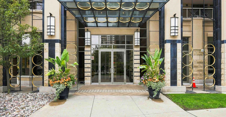 212-18 Kenaston Gardens, Toronto, ON, M2K 3C7 - 4