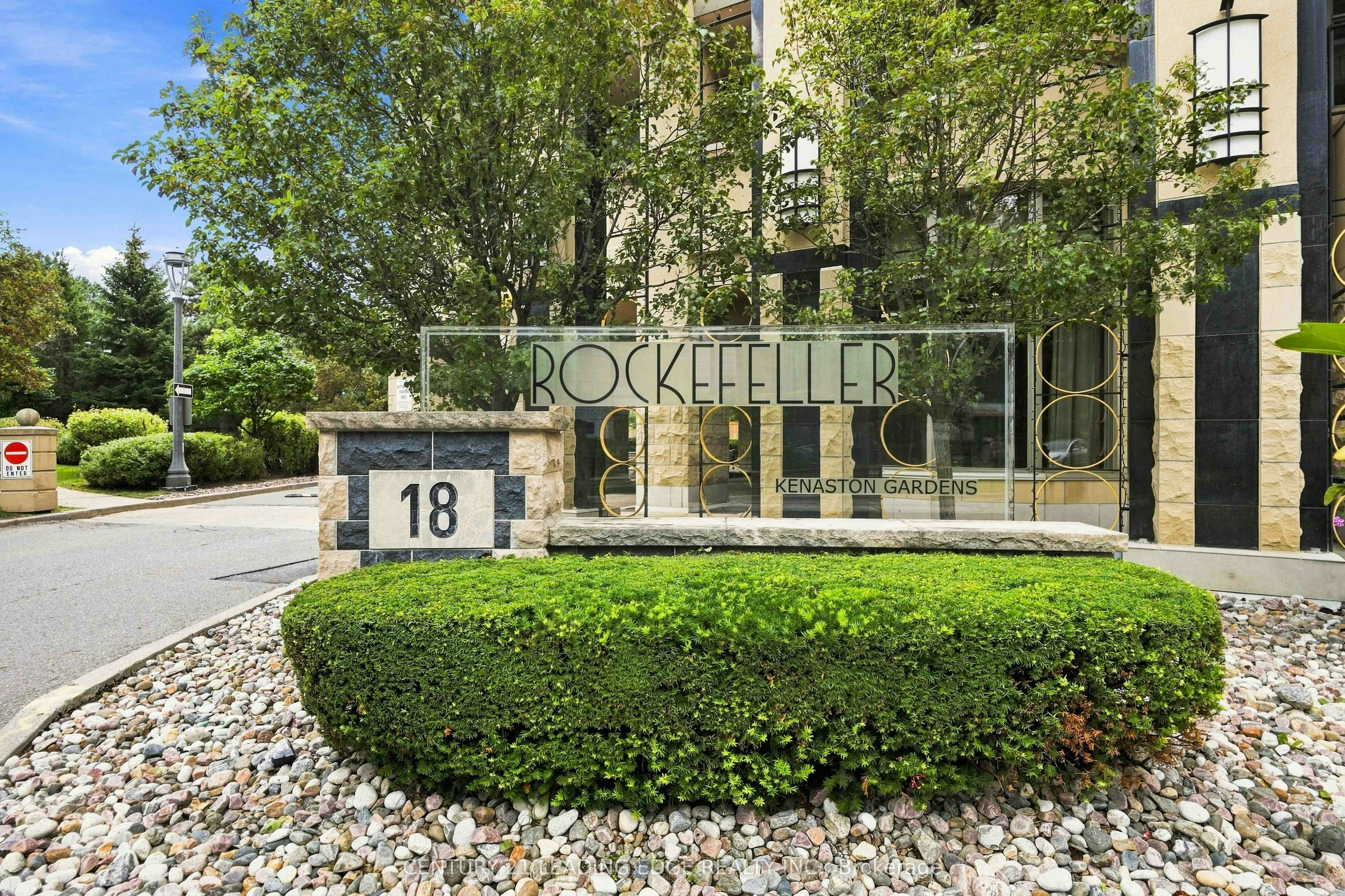 212-18 Kenaston Gardens, Toronto, ON, M2K 3C7 - 2
