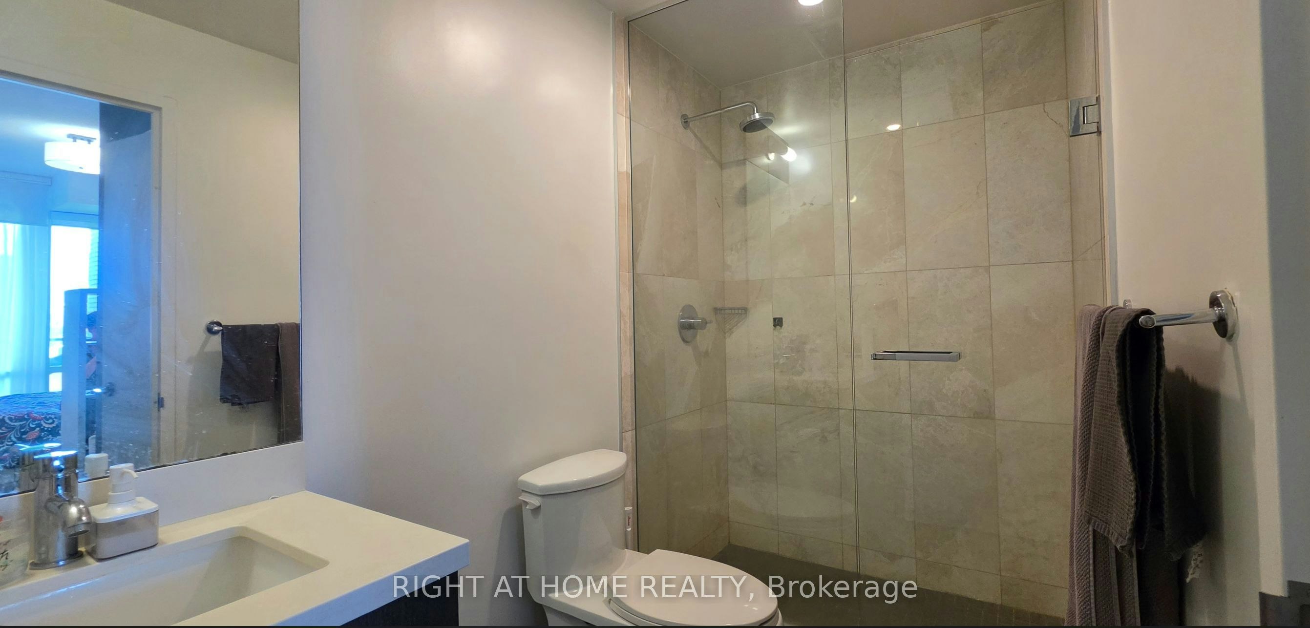 N525-120 Bayview Avenue, Toronto, ON, M5A 0G4 - 11