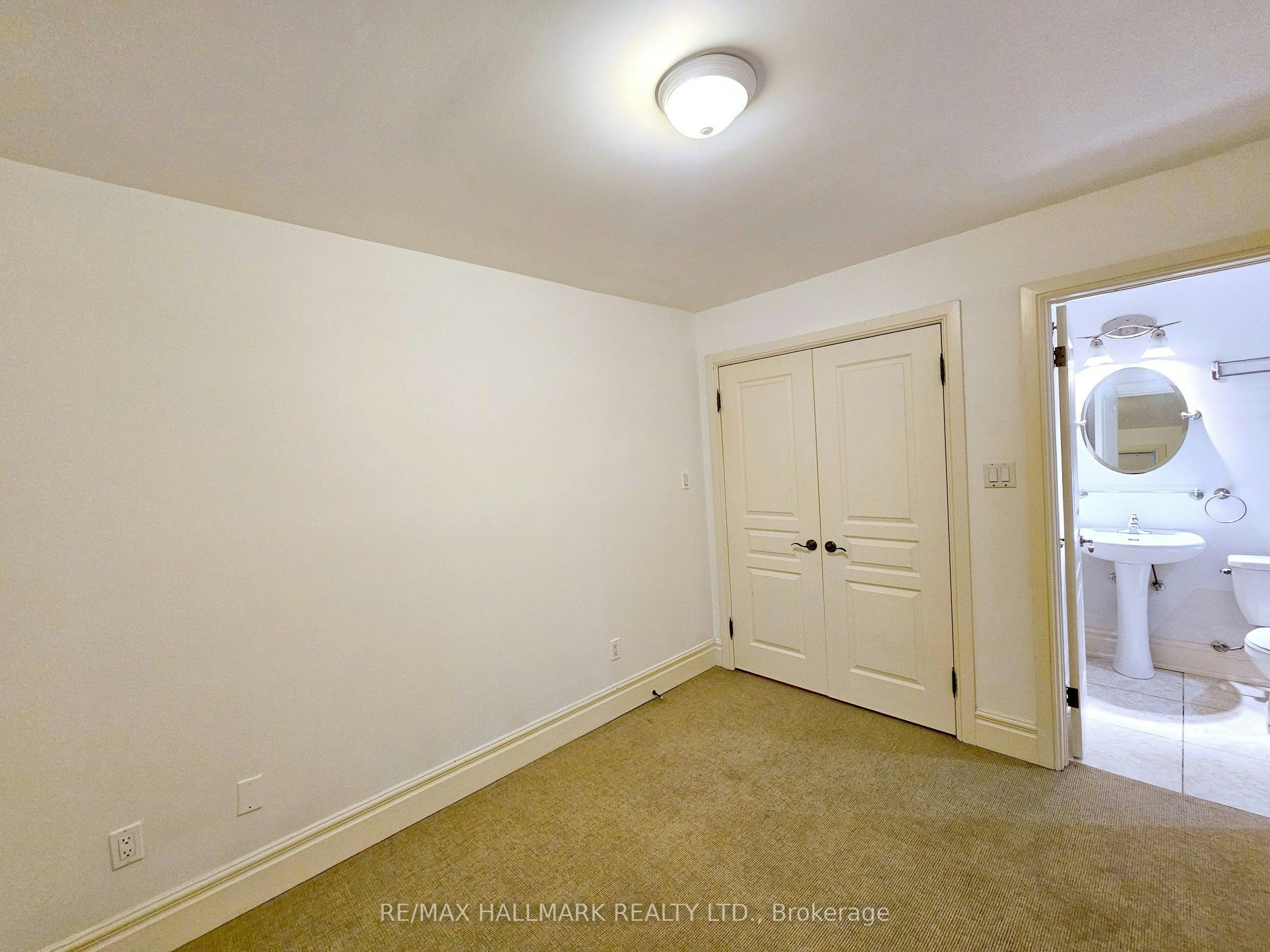 Basement 2-22 Roberta Drive, Toronto, ON, M6A 2J5 - 8
