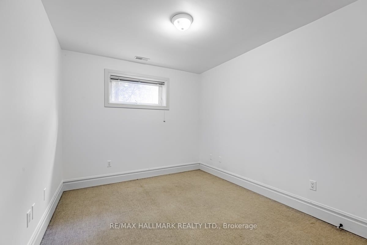 Basement 2-22 Roberta Drive, Toronto, ON, M6A 2J5 - 7