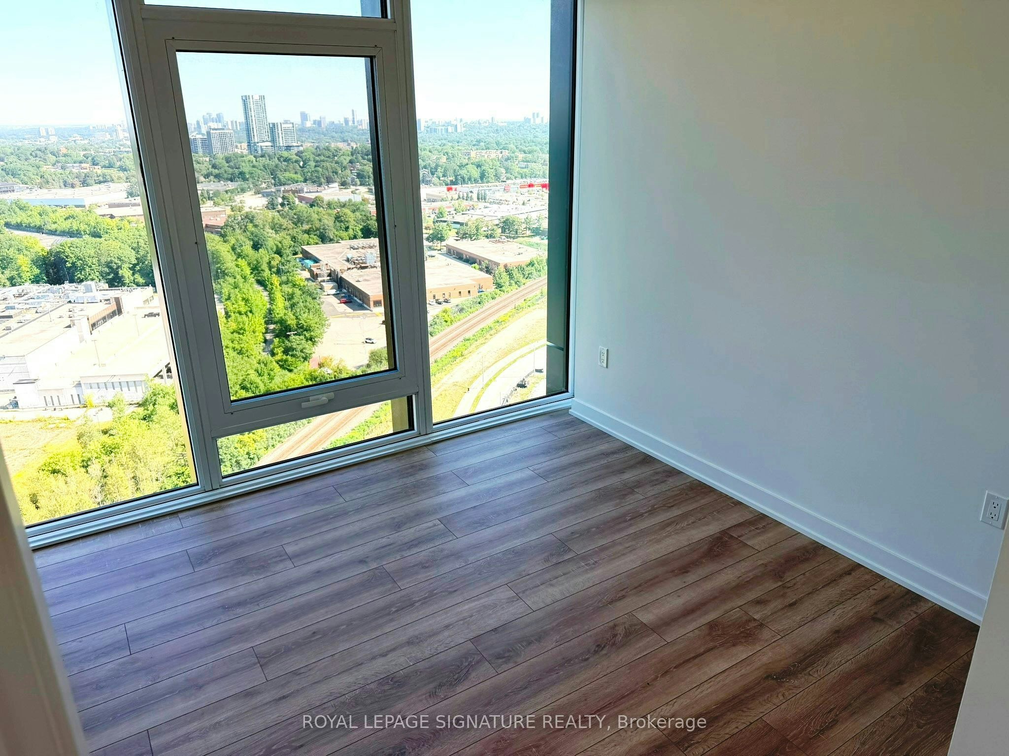 2517-1 Quarrington Lane, Toronto, ON, M3C 0S4 - 18