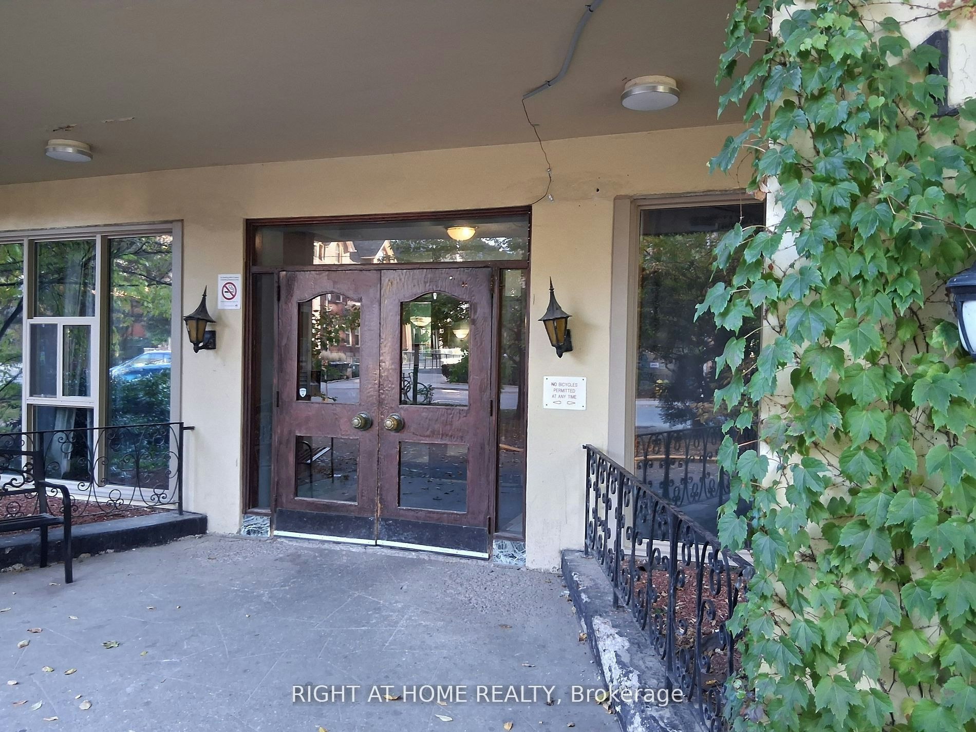 103-191 St George Street, Toronto, ON, M5R 2M6 - 2