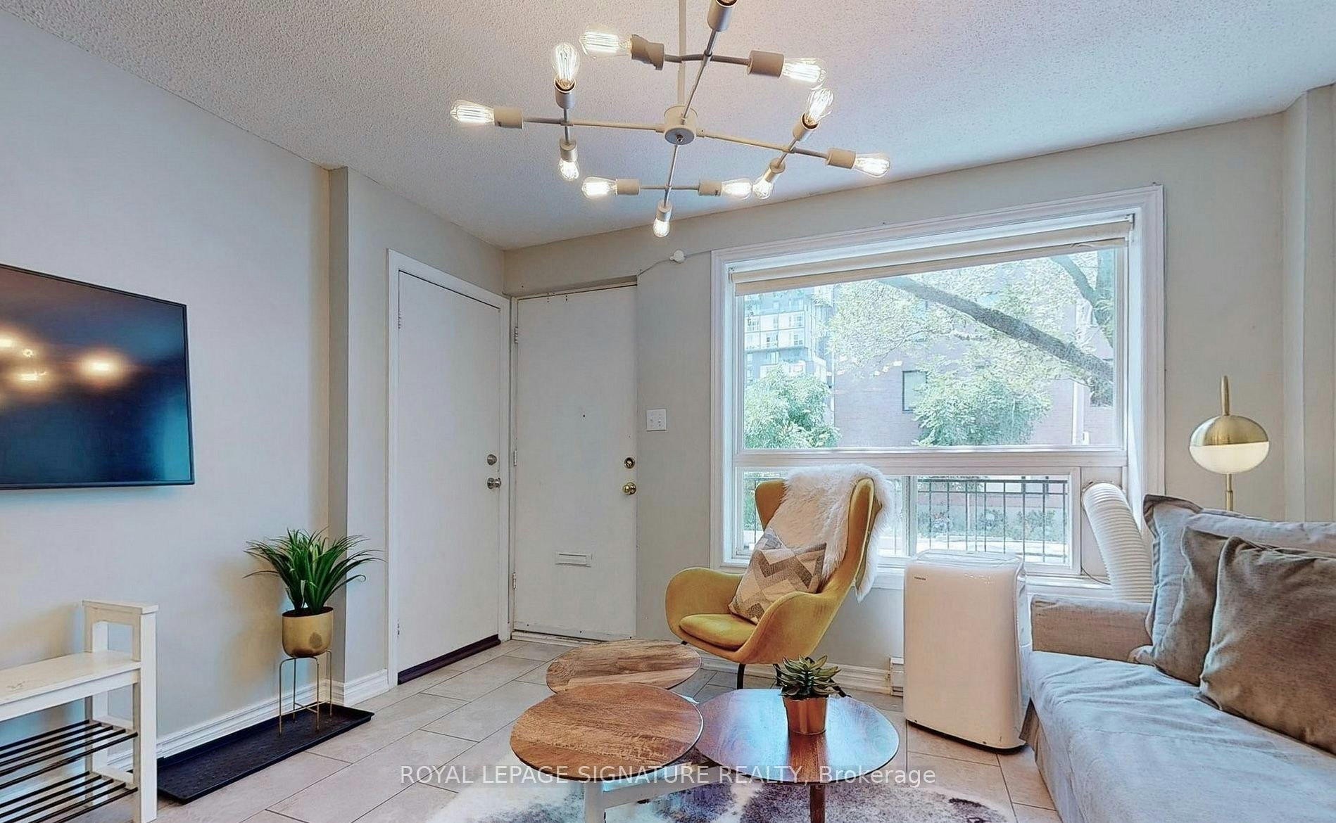 A-61 Cameron Street, Toronto, ON, M5T 2H1 - 6