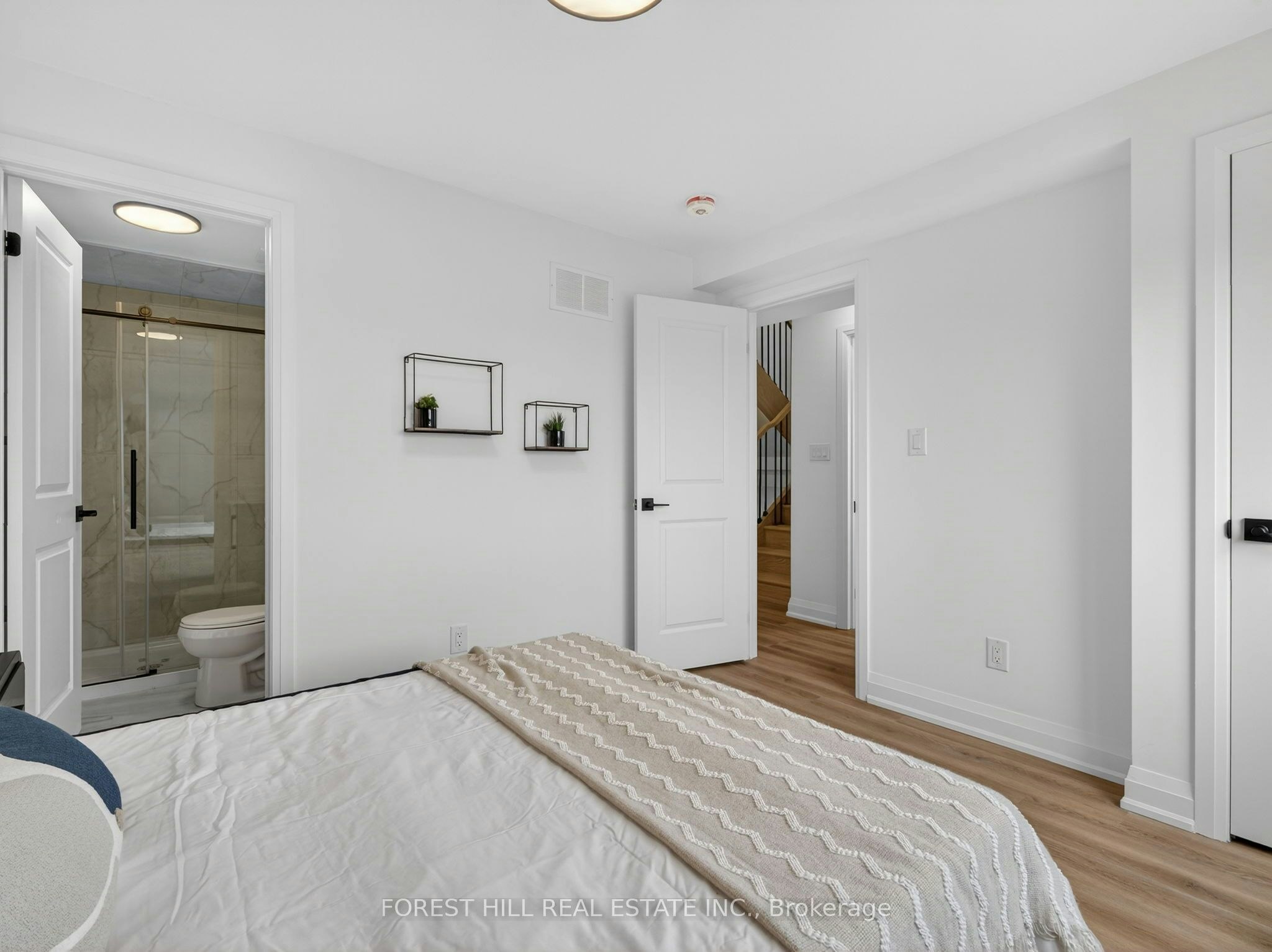 D-5 Hopperton Drive, Toronto, ON, M2L 2S5 - 22