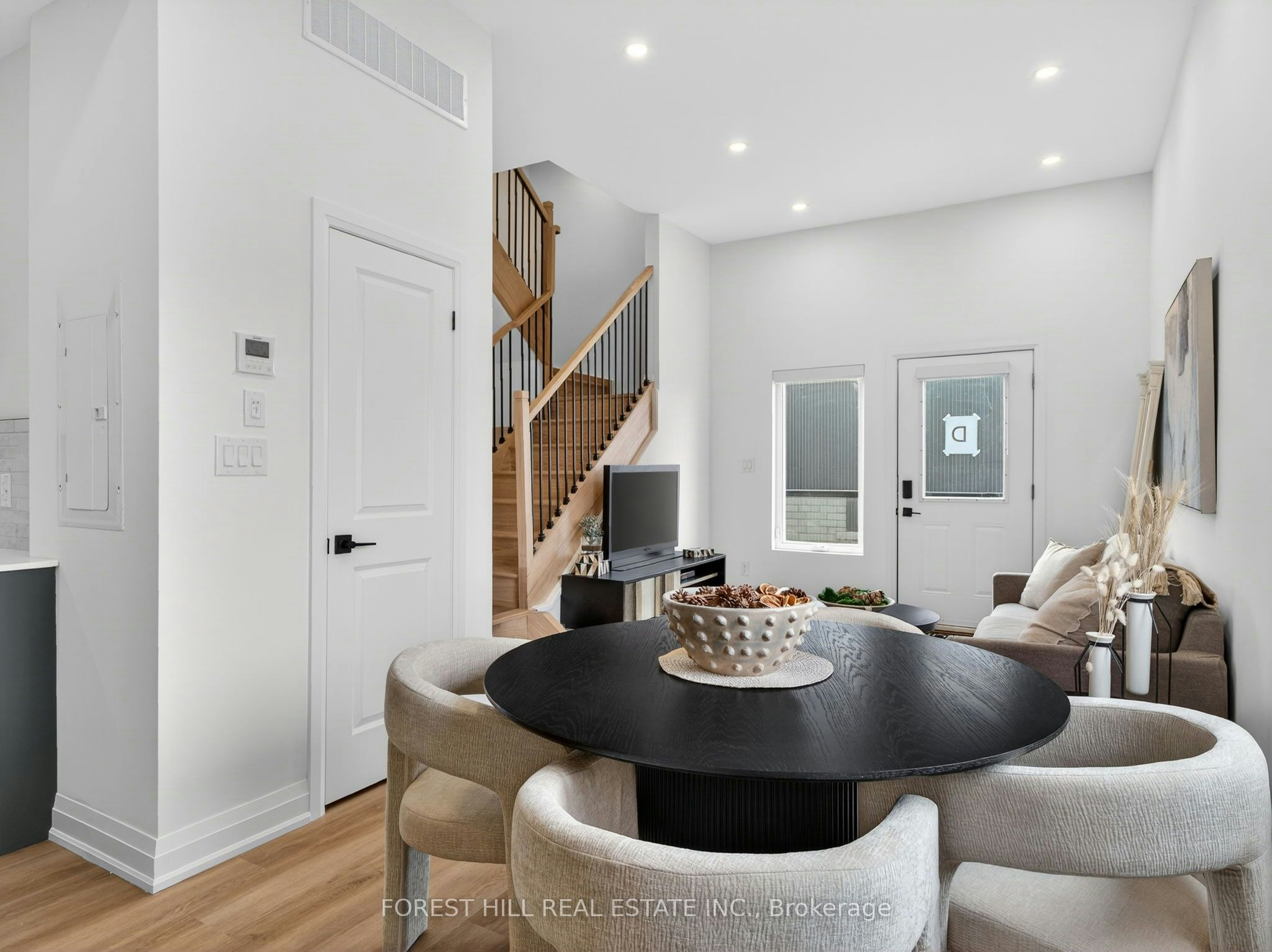 D-5 Hopperton Drive, Toronto, ON, M2L 2S5 - 12