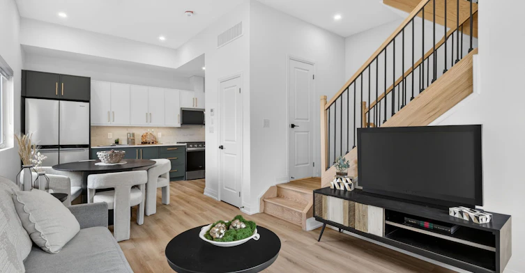 D-5 Hopperton Drive, Toronto, ON, M2L 2S5 - 6
