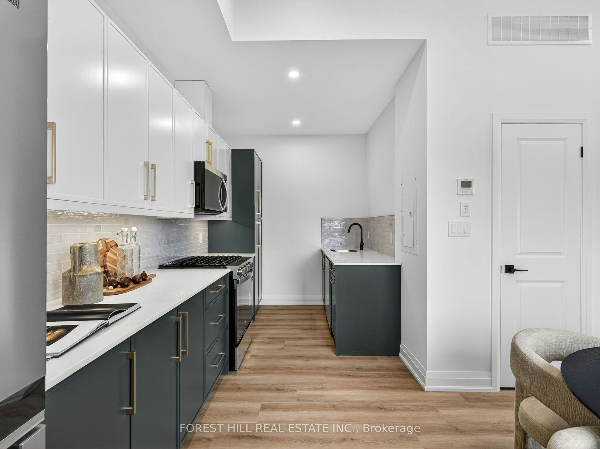 D-5 Hopperton Drive, Toronto, ON, M2L 2S5 - 11