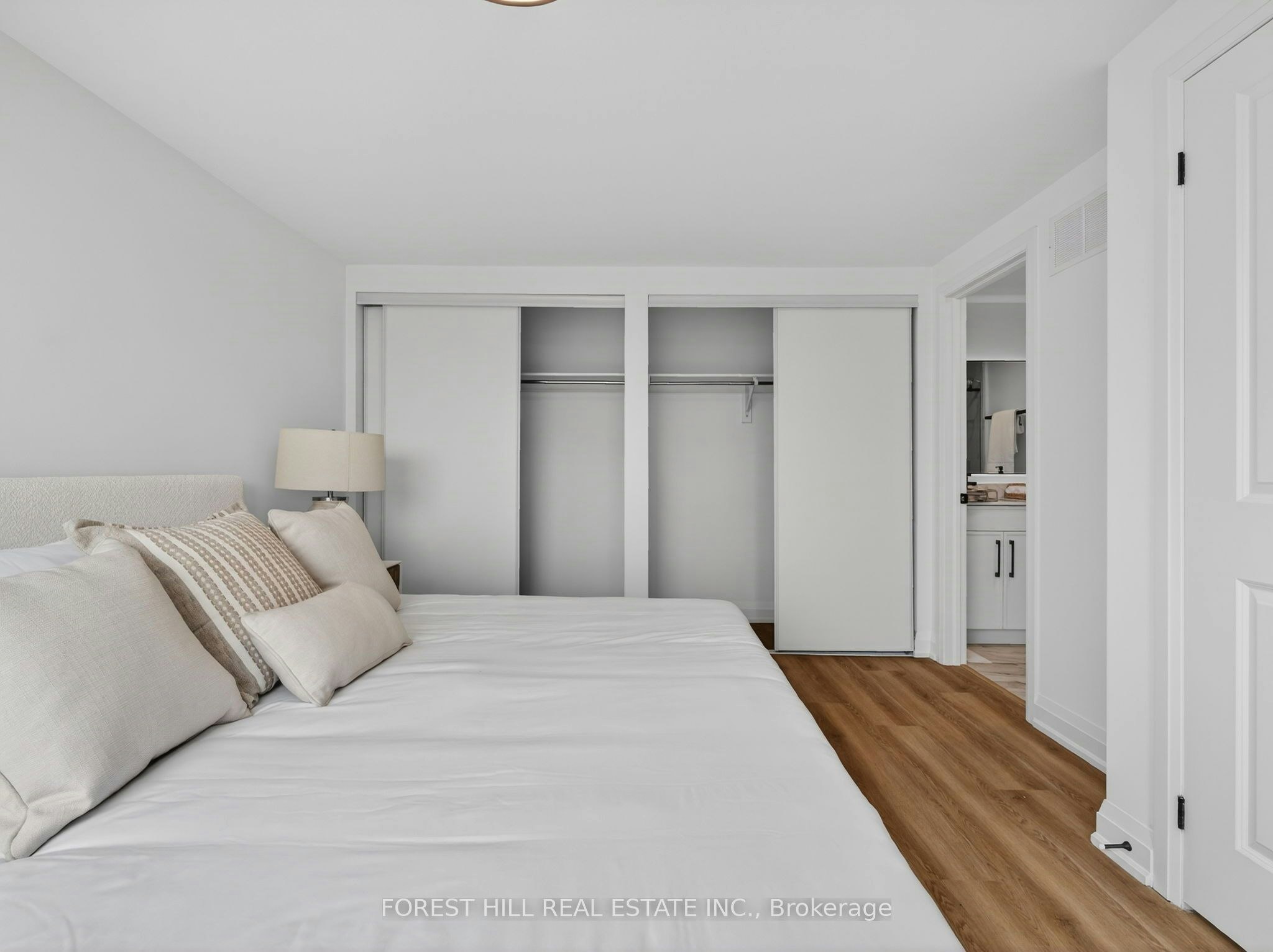 D-5 Hopperton Drive, Toronto, ON, M2L 2S5 - 27