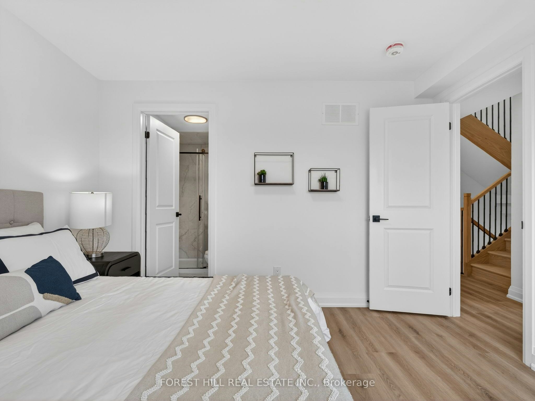 D-5 Hopperton Drive, Toronto, ON, M2L 2S5 - 21