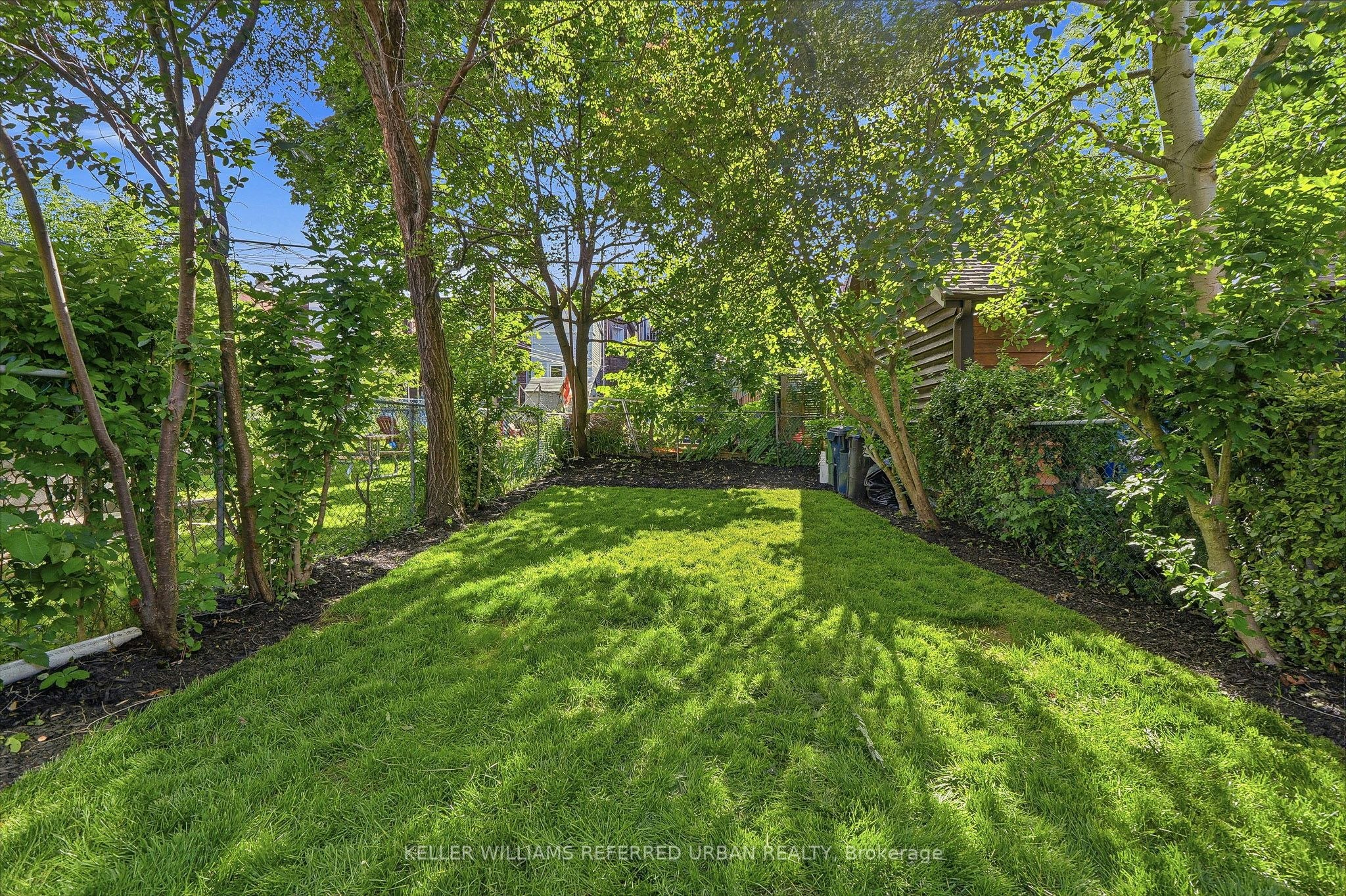220 Westmount Avenue, Toronto, ON, M6E 3M8 - 32