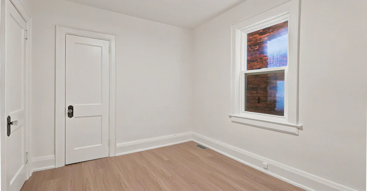 220 Westmount Avenue, Toronto, ON, M6E 3M8 - 14