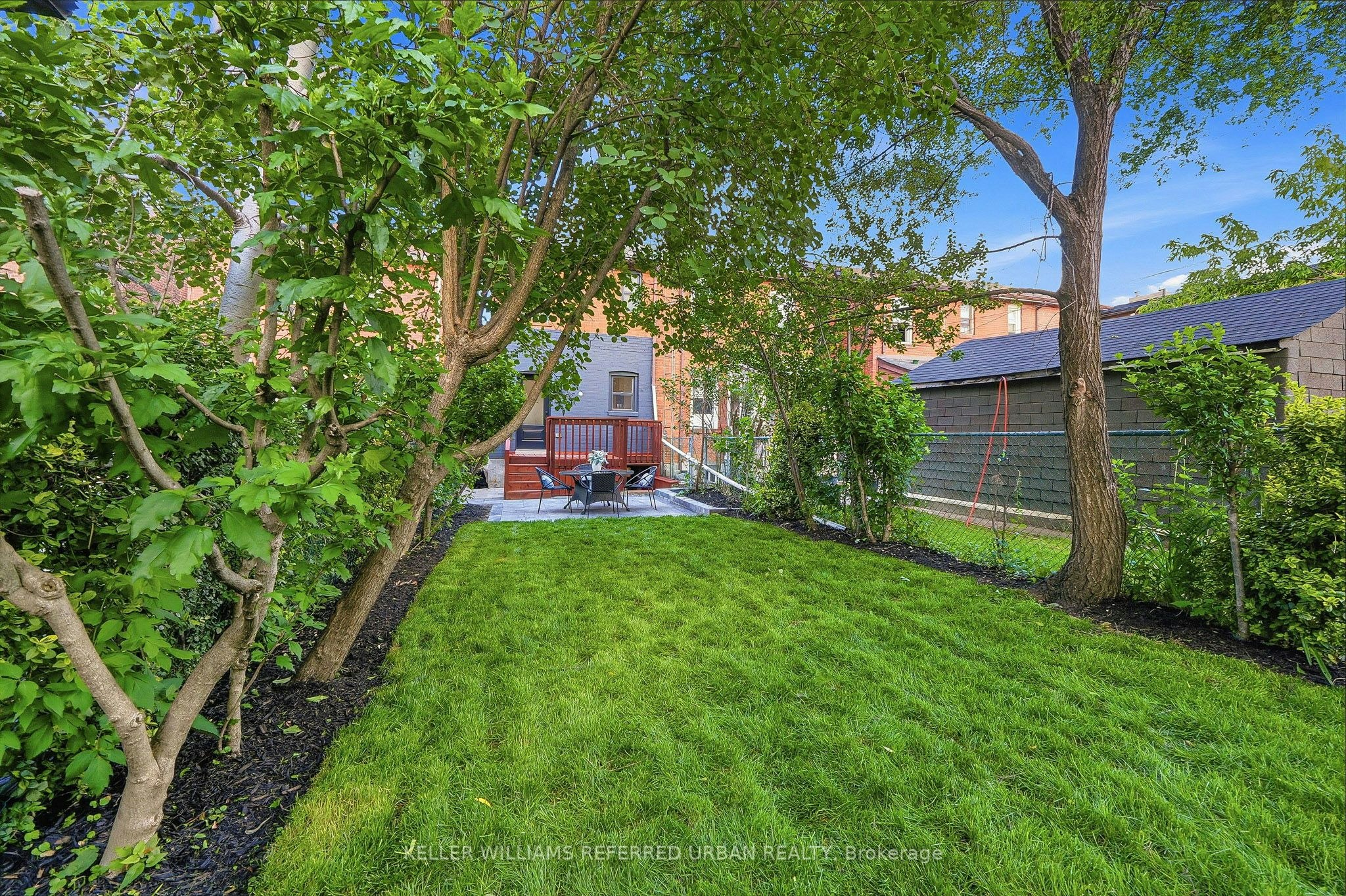 220 Westmount Avenue, Toronto, ON, M6E 3M8 - 33