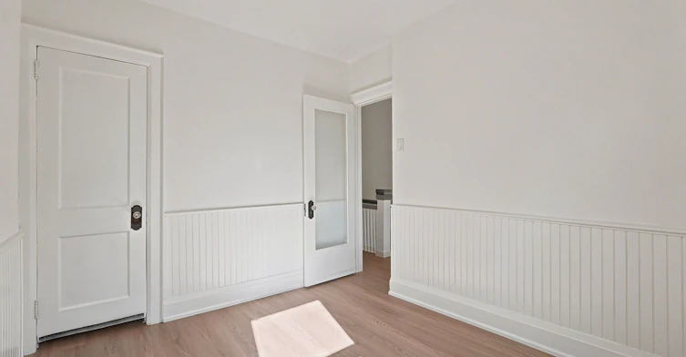 220 Westmount Avenue, Toronto, ON, M6E 3M8 - 16