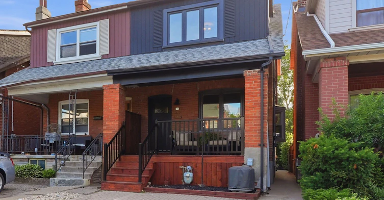 220 Westmount Avenue, Toronto, ON, M6E 3M8