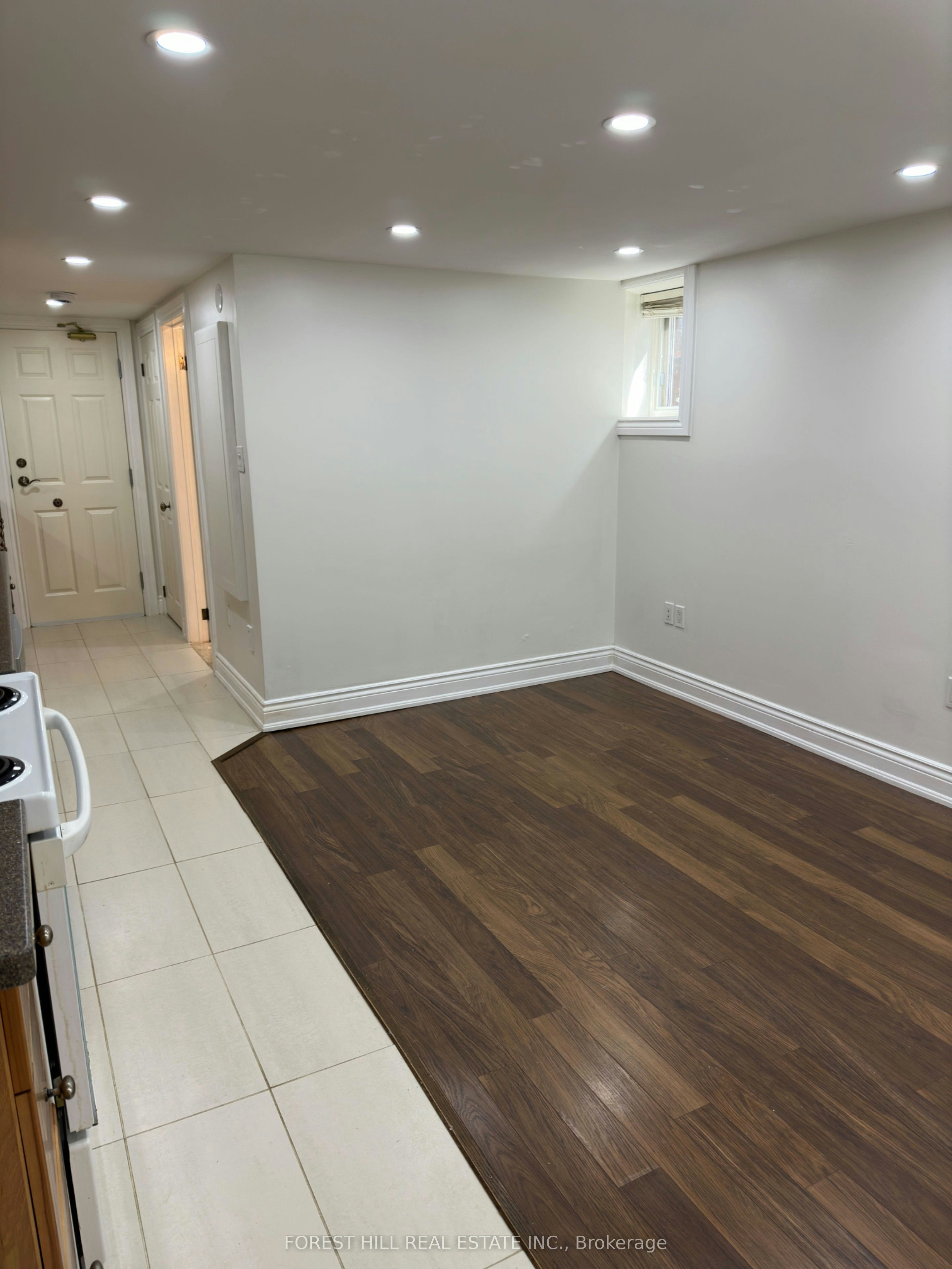 B1-105 Balmoral Avenue, Toronto, ON, M4V 1J5 - 7