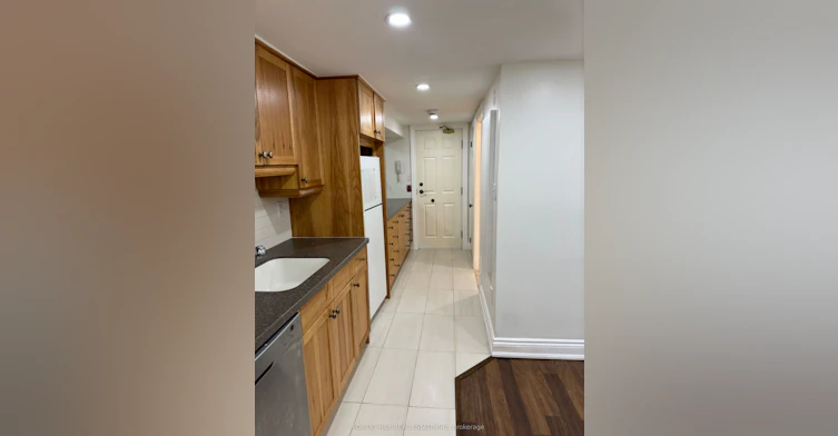 B1-105 Balmoral Avenue, Toronto, ON, M4V 1J5 - 6
