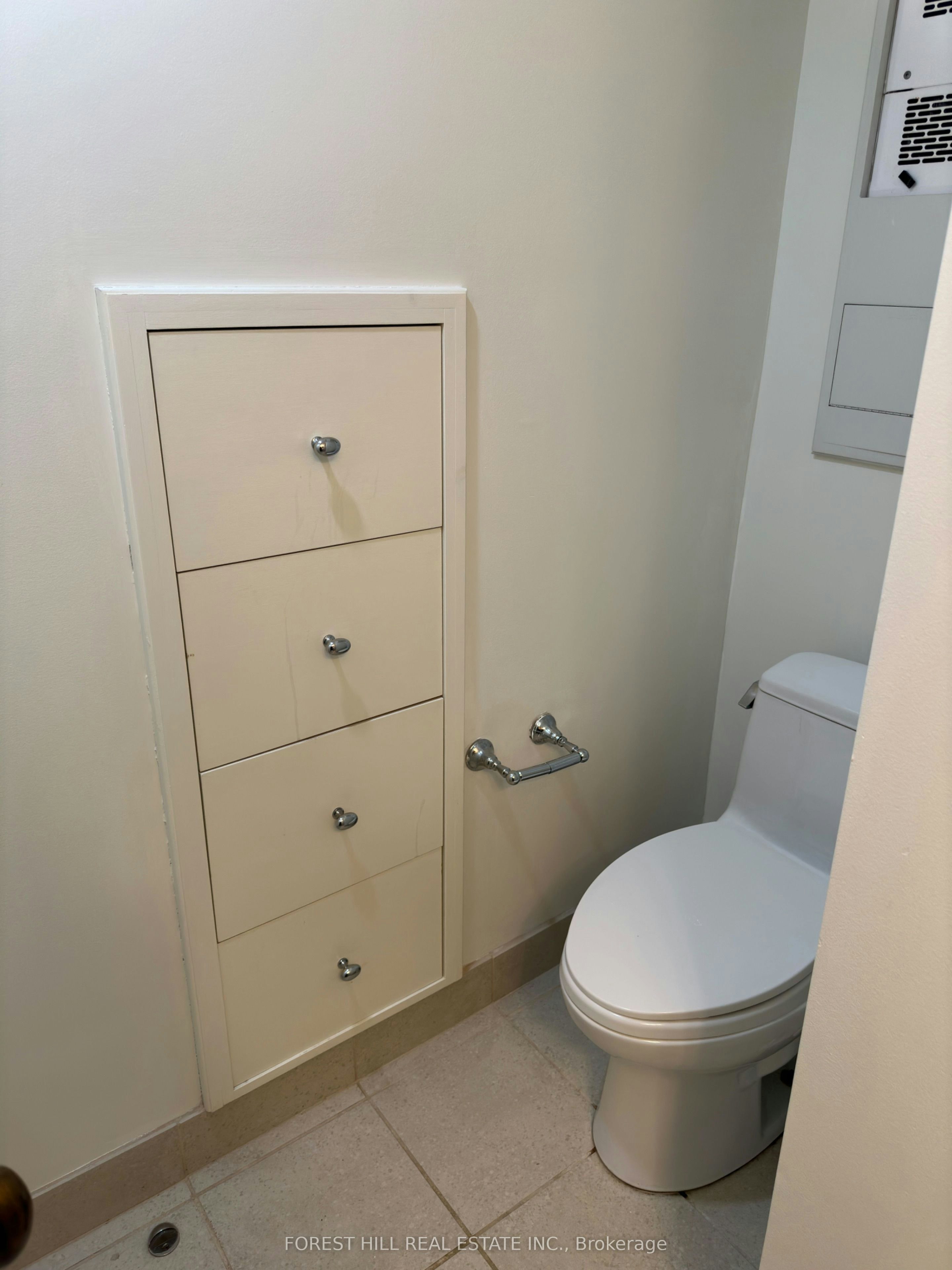 B1-105 Balmoral Avenue, Toronto, ON, M4V 1J5 - 13