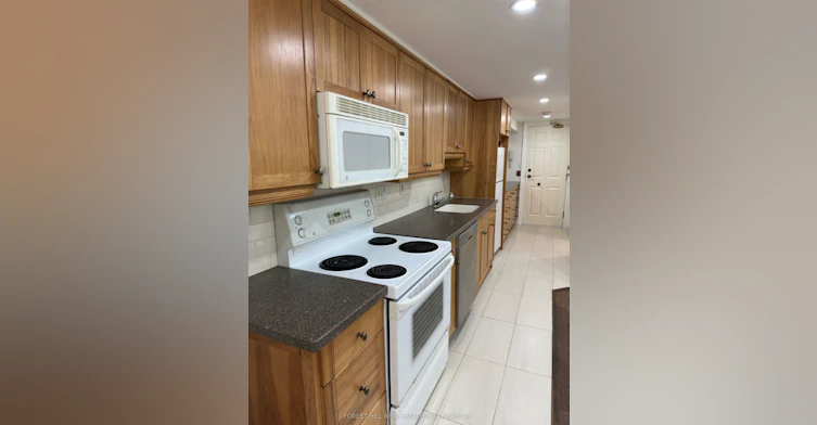 B1-105 Balmoral Avenue, Toronto, ON, M4V 1J5 - 3