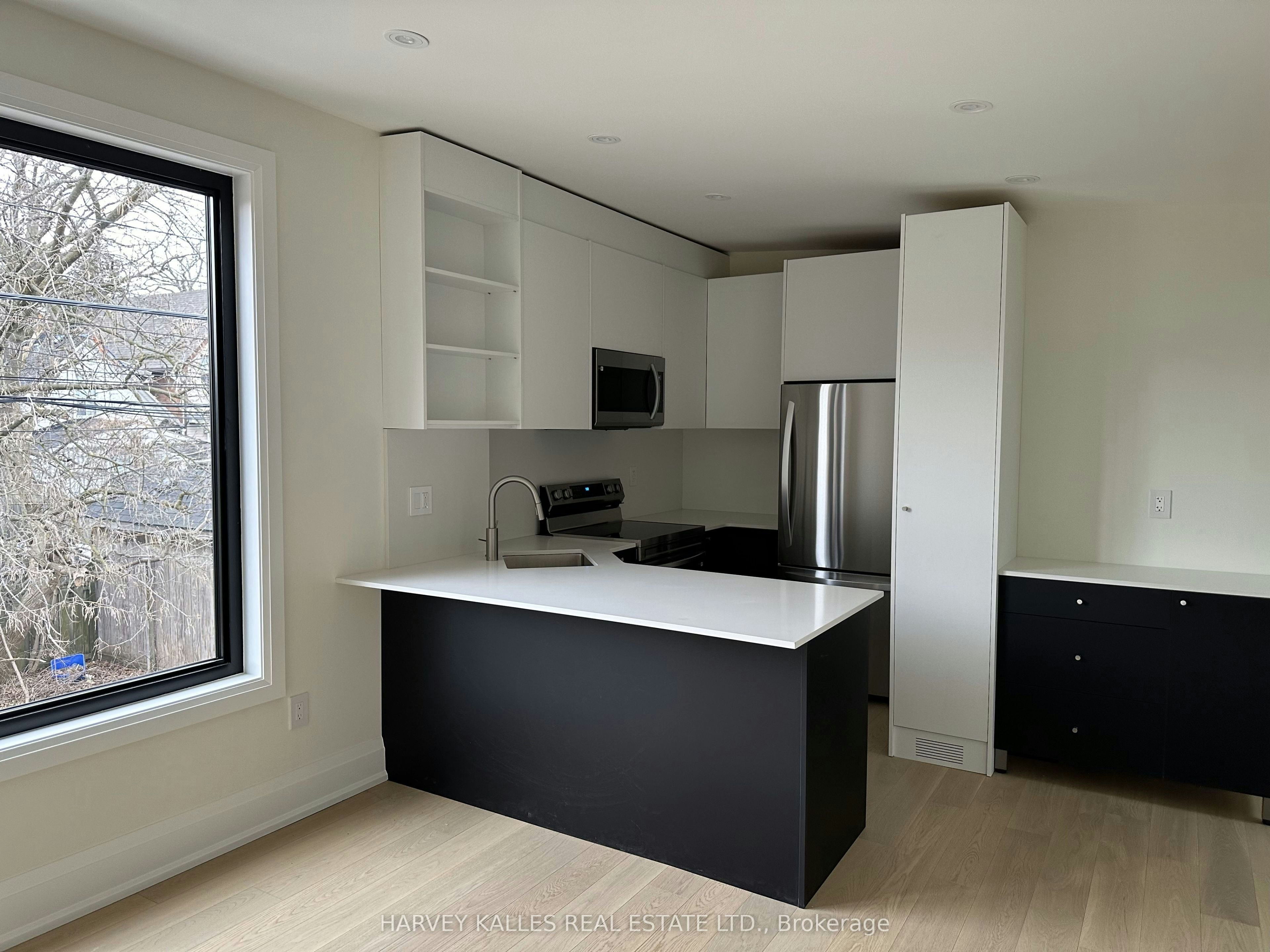 1-58 Kenwood Avenue, Toronto, ON, M6C 2S2 - 2
