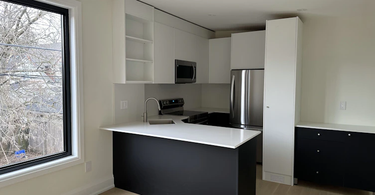 1-58 Kenwood Avenue, Toronto, ON, M6C 2S2 - 2