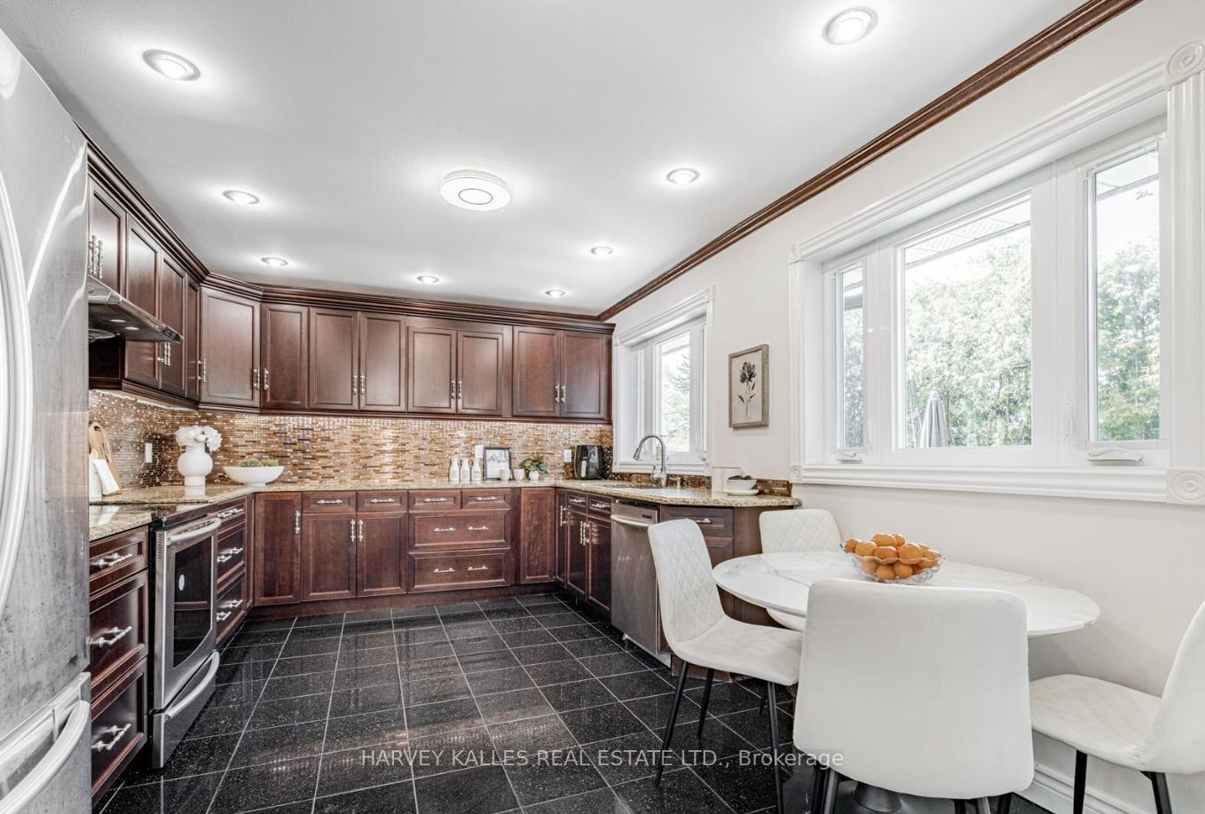 5 Parmbelle Crescent, Toronto, ON, M3A 3G5 - 10