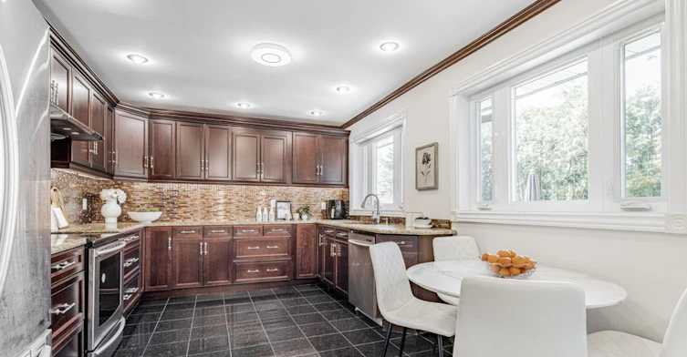 5 Parmbelle Crescent, Toronto, ON, M3A 3G5 - 10