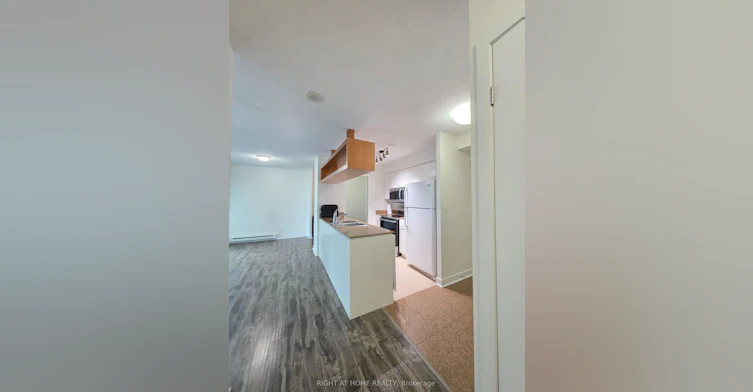 2108-81 Navy Wharf Court, Toronto, ON, M5V 3S2 - 4