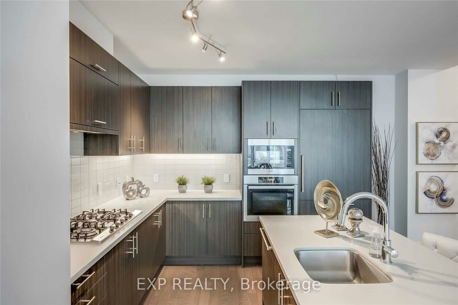 29 Queens Quay E, Toronto, ON, M5E 0A4 - 7