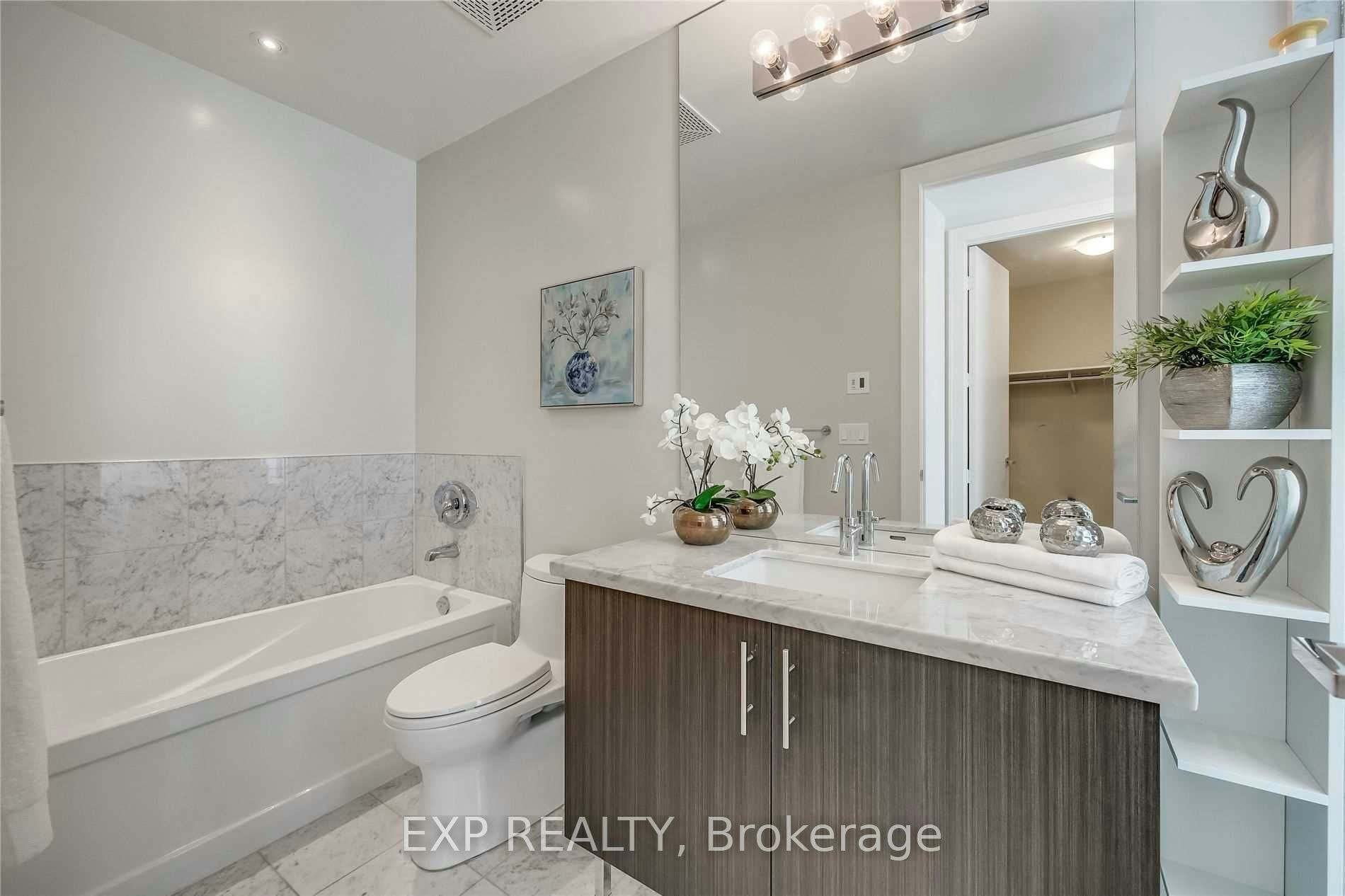 29 Queens Quay E, Toronto, ON, M5E 0A4 - 17