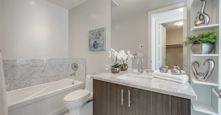 29 Queens Quay E, Toronto, ON, M5E 0A4 - 17