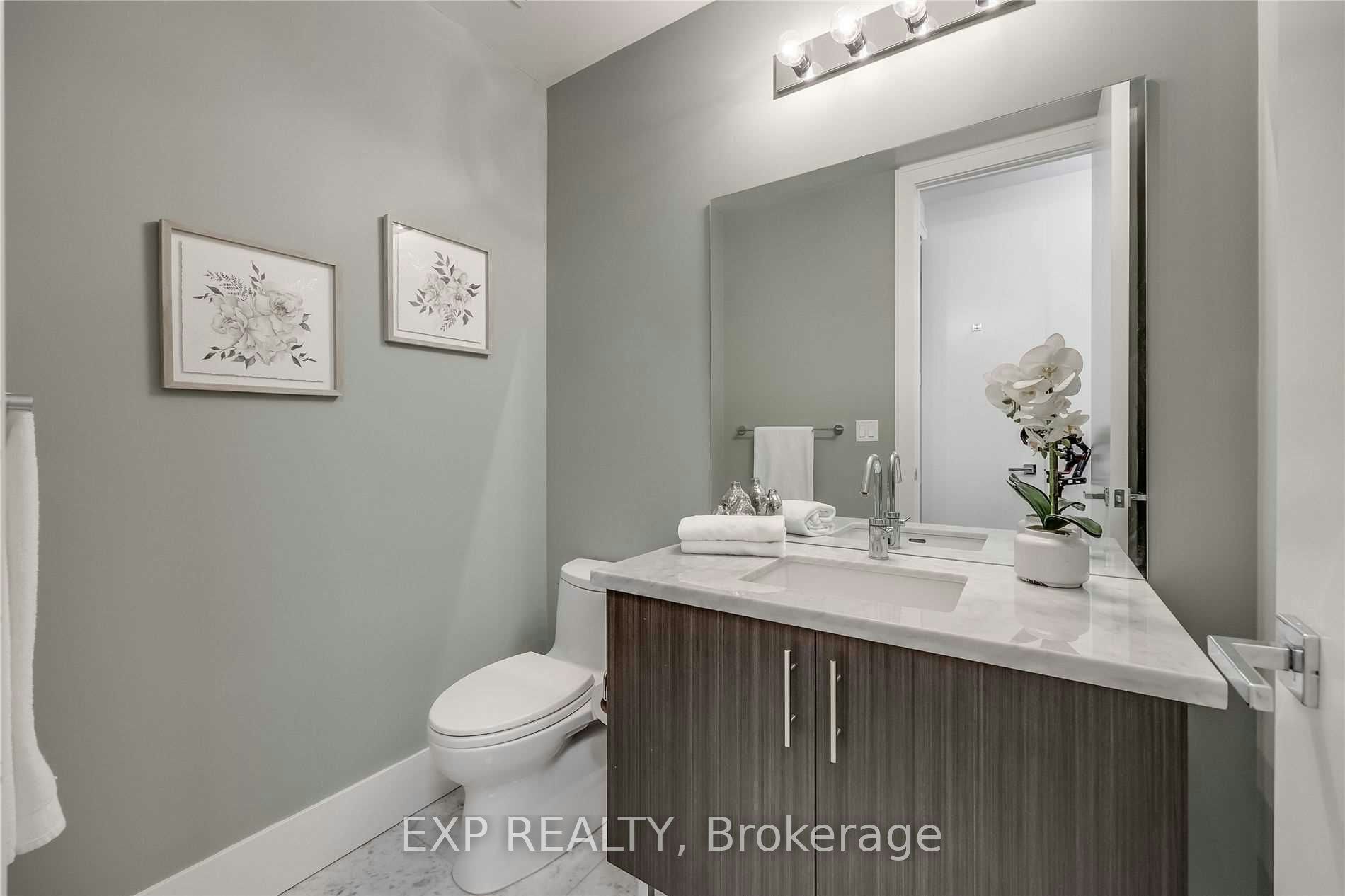 29 Queens Quay E, Toronto, ON, M5E 0A4 - 24