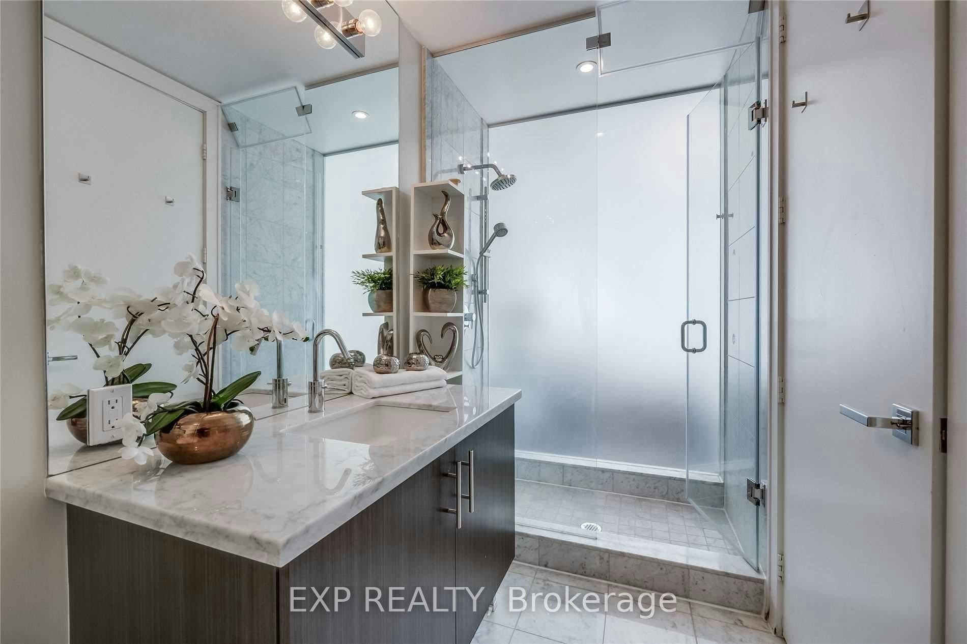 29 Queens Quay E, Toronto, ON, M5E 0A4 - 18