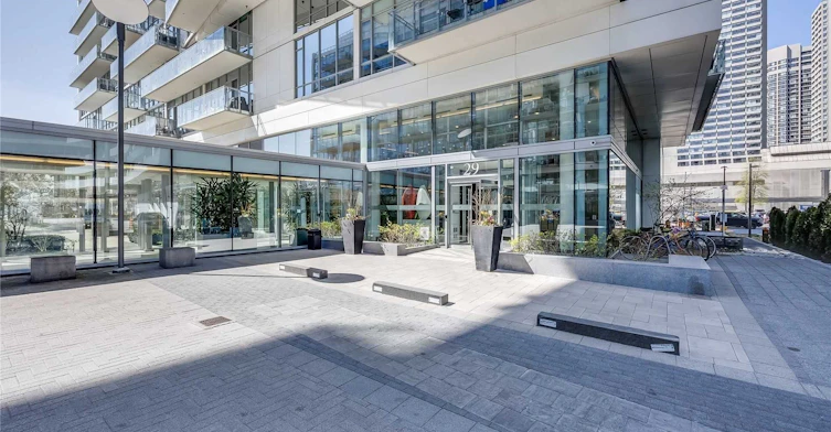 29 Queens Quay E, Toronto, ON, M5E 0A4 - 2