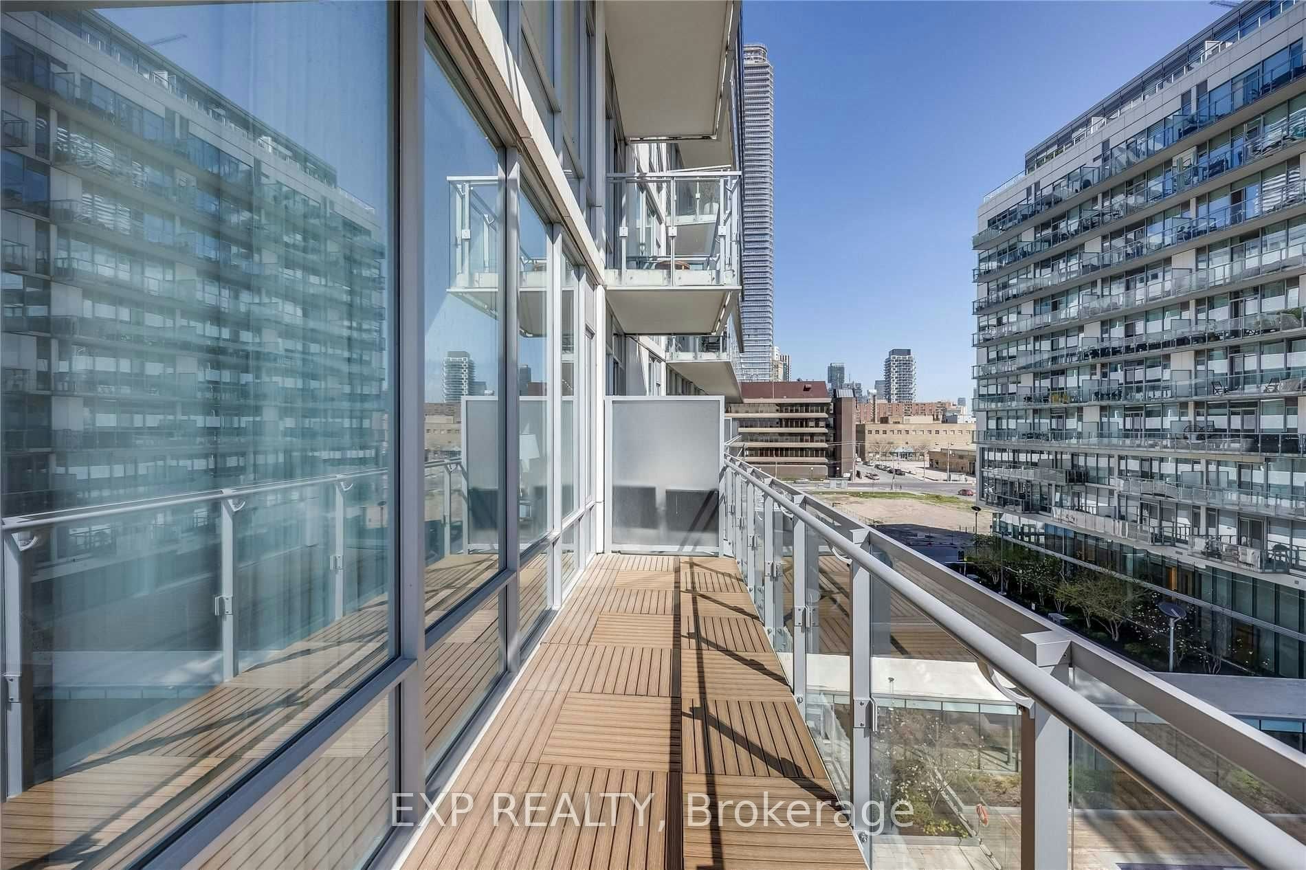 29 Queens Quay E, Toronto, ON, M5E 0A4 - 29