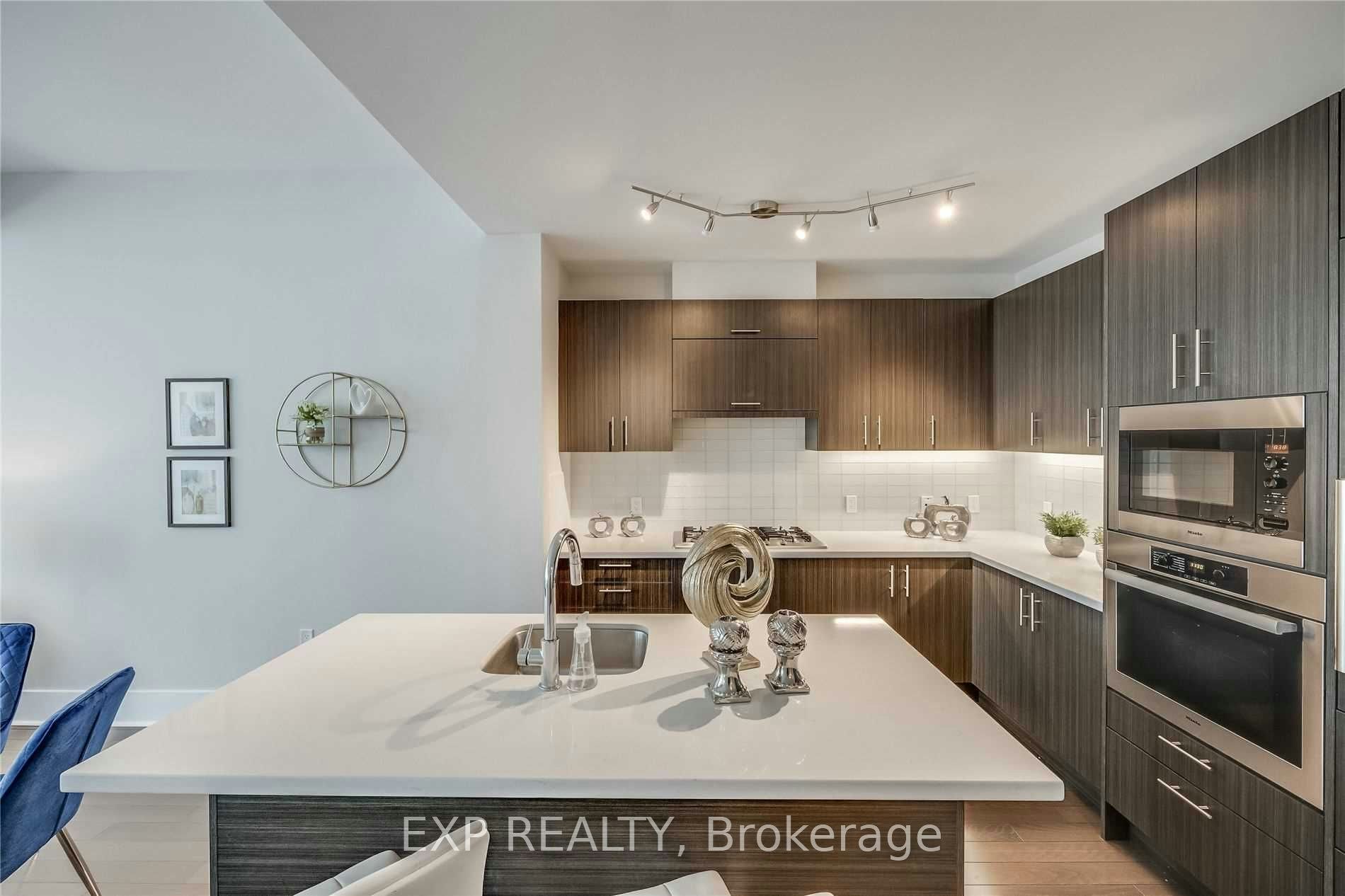 29 Queens Quay E, Toronto, ON, M5E 0A4 - 6