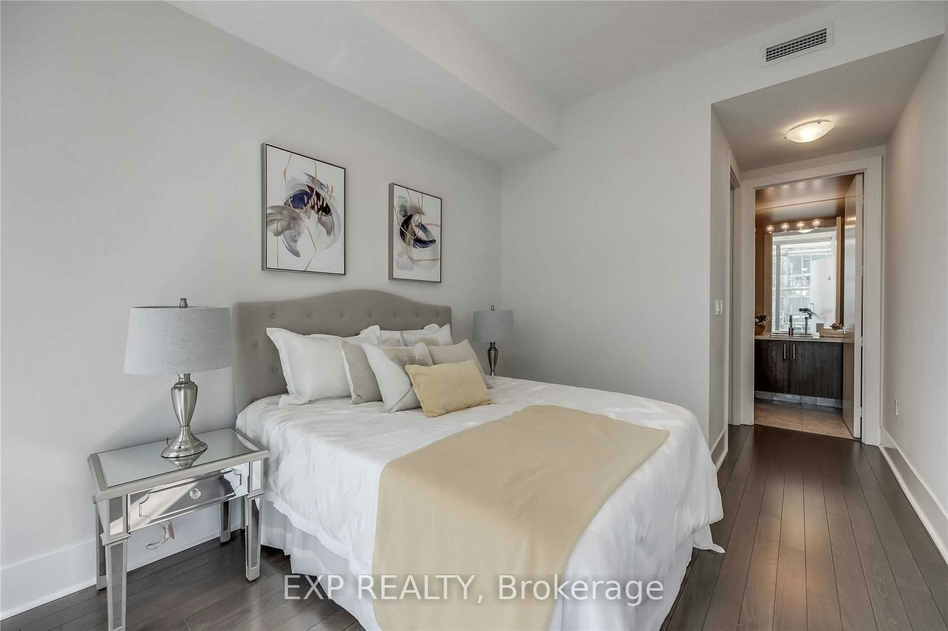 29 Queens Quay E, Toronto, ON, M5E 0A4 - 21