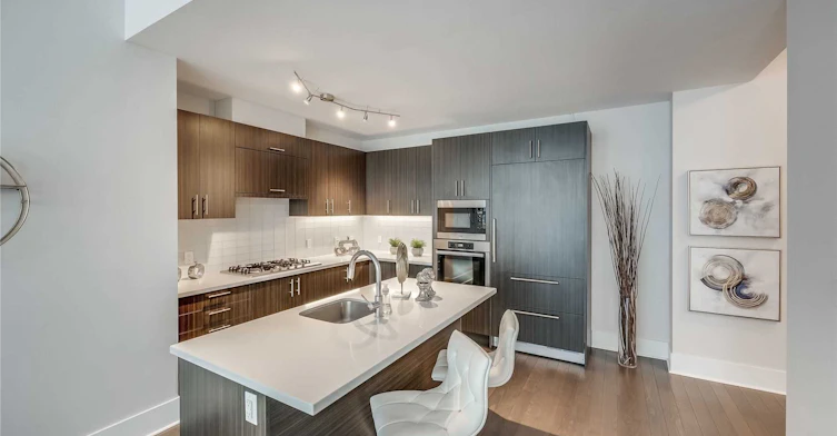 29 Queens Quay E, Toronto, ON, M5E 0A4 - 8
