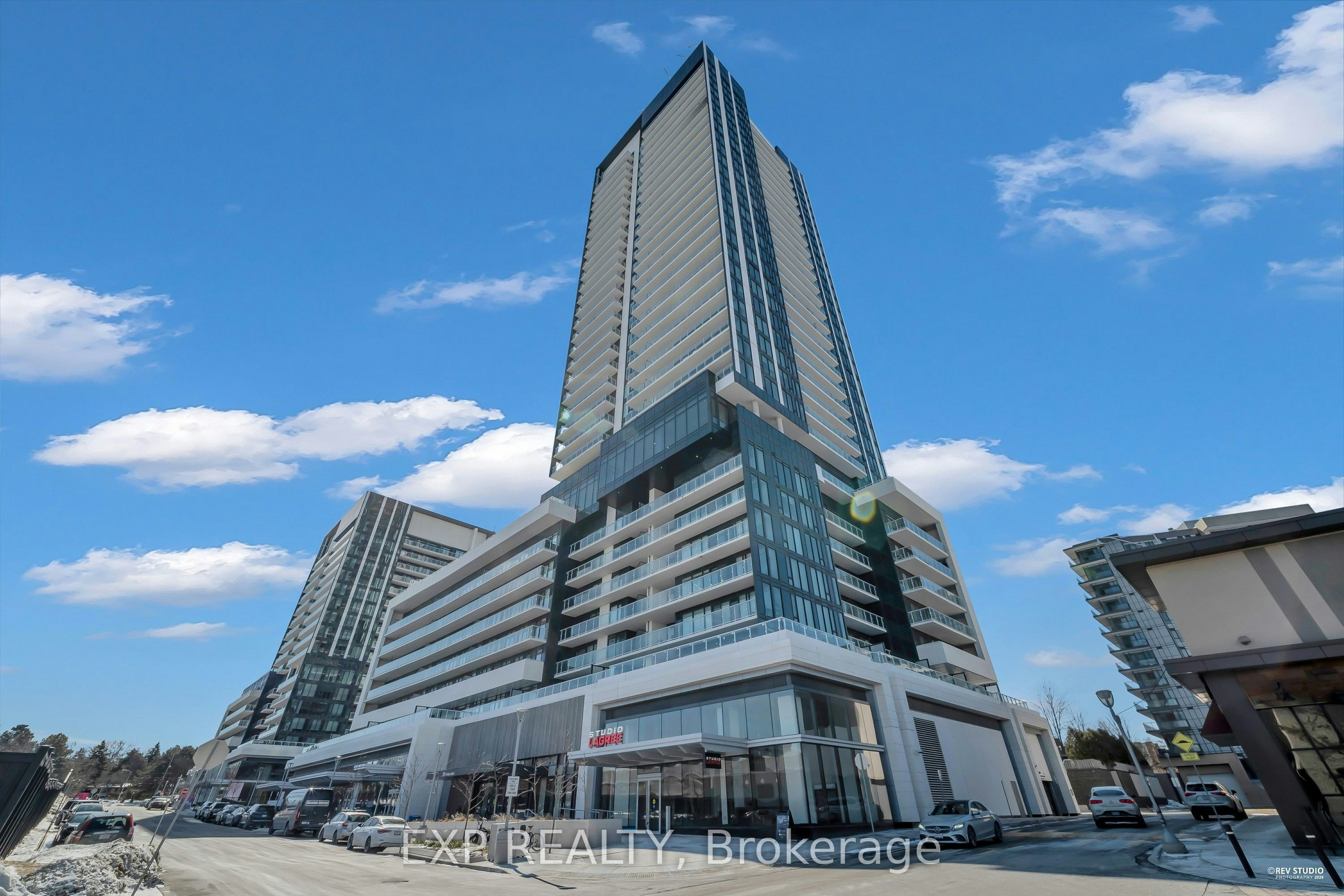 313-50 O'neill Road, Toronto, ON, M3C 0R2