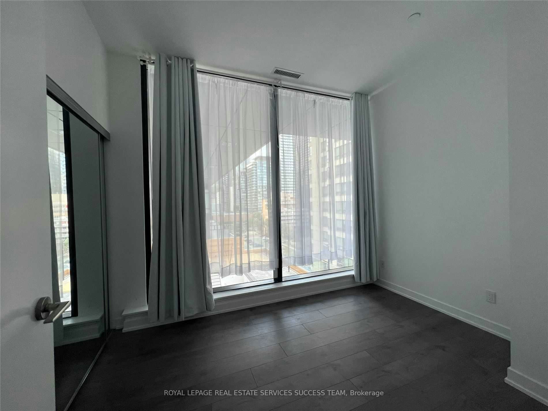 701-501 Yonge Street, Toronto, ON, M4Y 1Y4 - 8