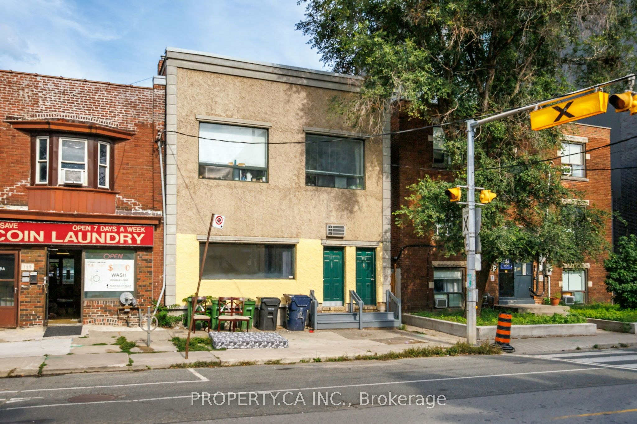#Main-117 Vaughan Road, Toronto, ON, M6C 2L9