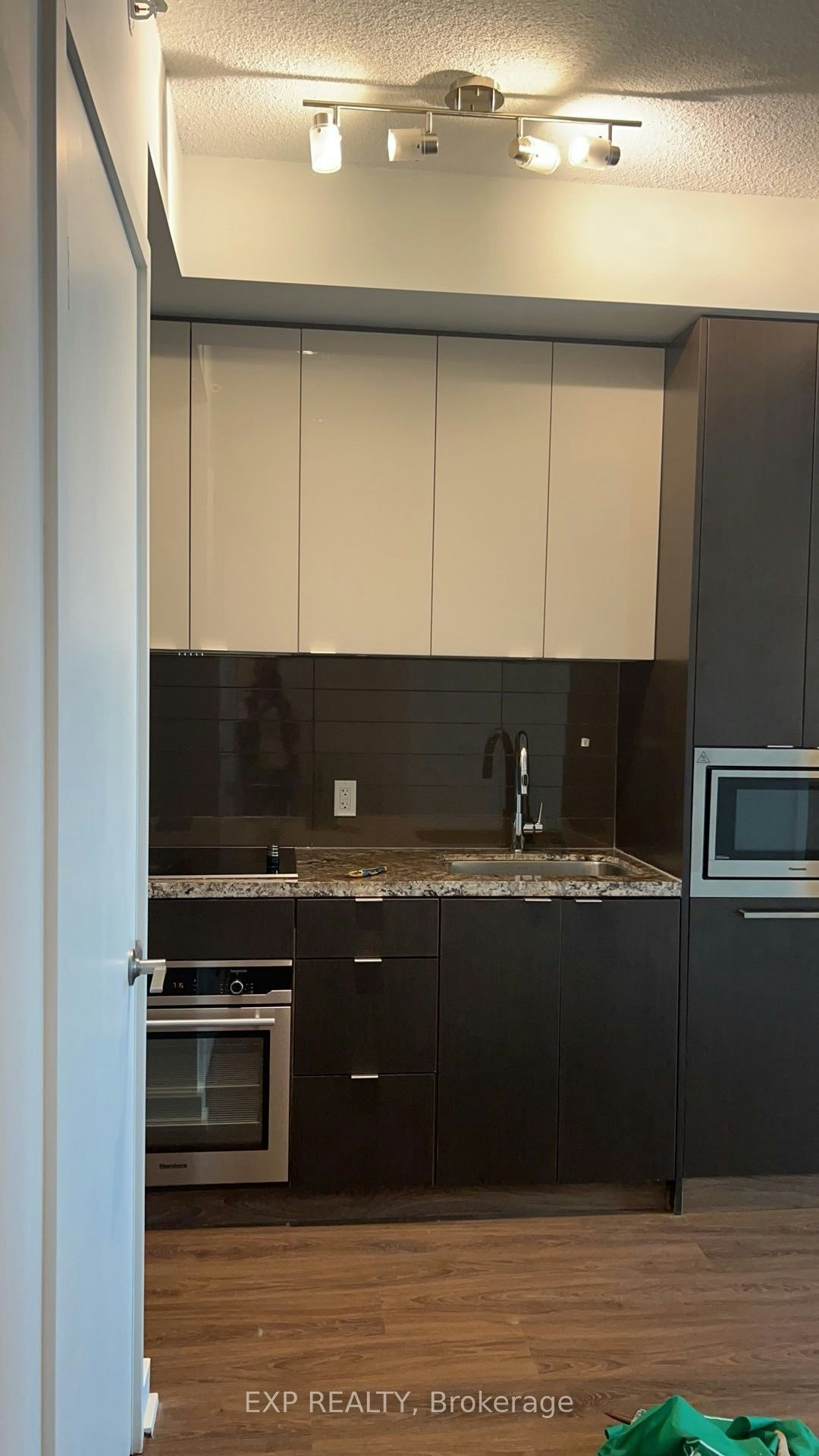 1007-125 Blue Jays Way, Toronto, ON, M5V 0N5 - 4