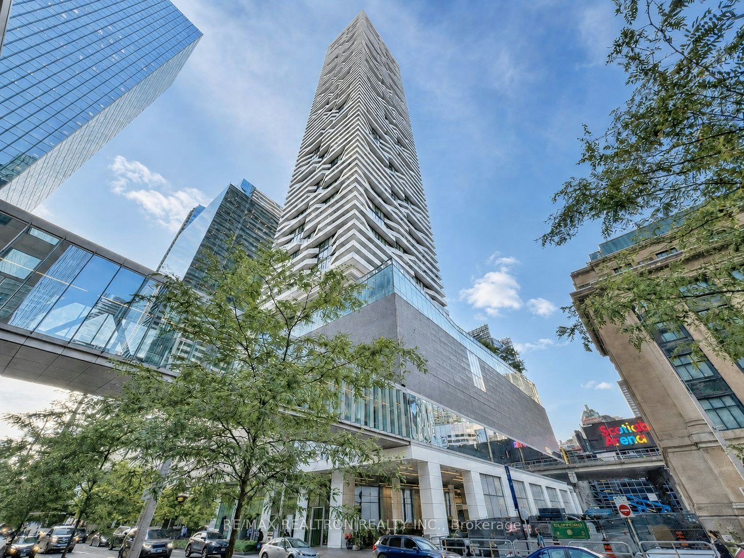 5806-100 Harbour Street, Toronto, ON, M5J 1B7