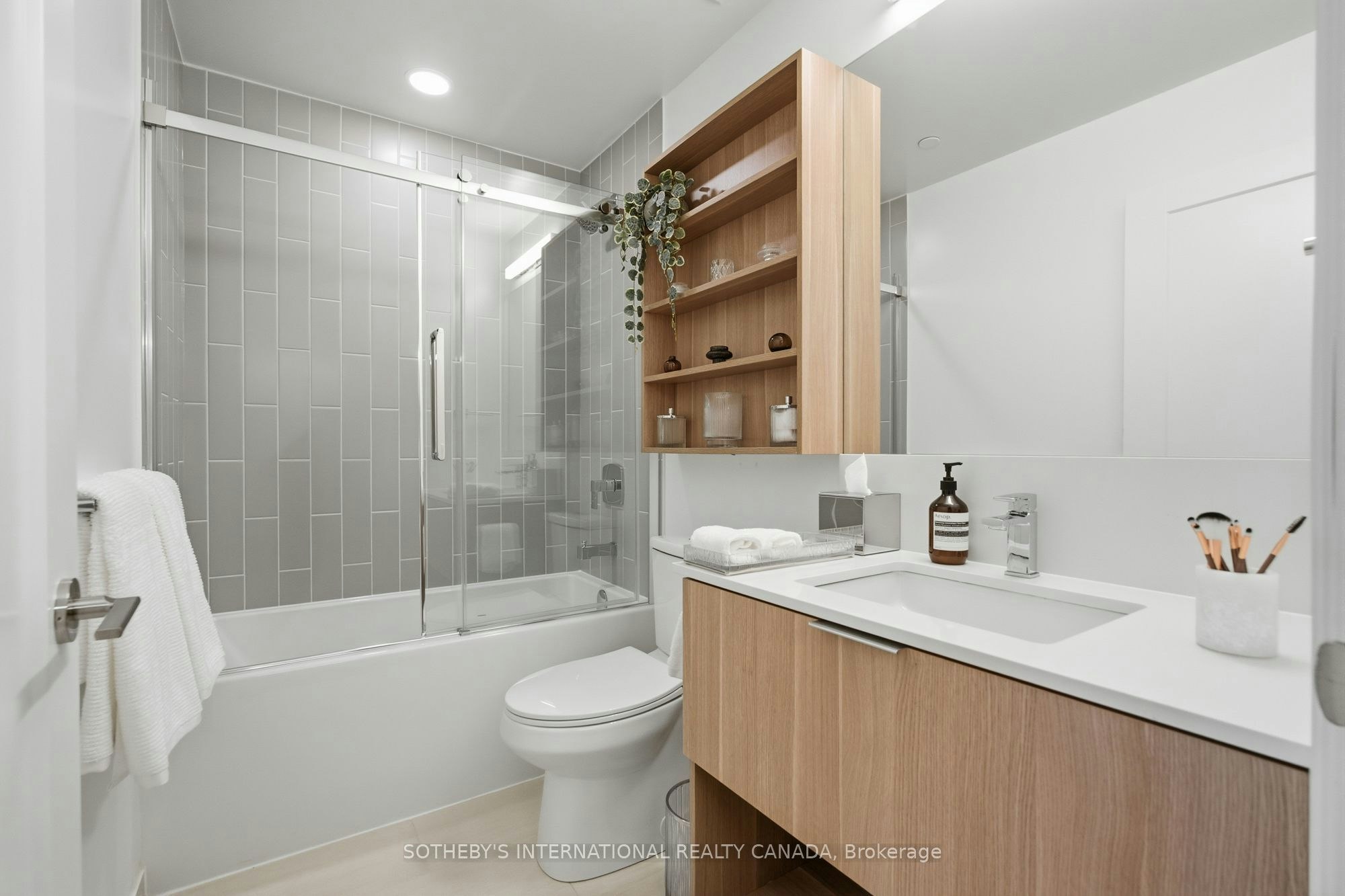 1707-88 Bathurst Street, Toronto, ON, M5V 0W8 - 22