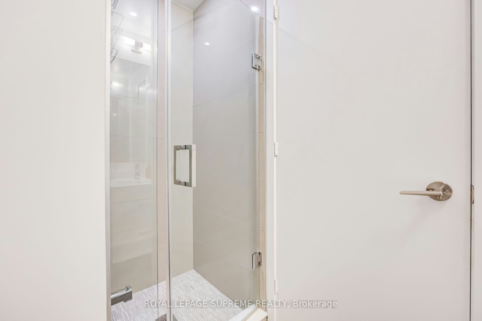 3102-1 Yorkville Avenue, Toronto, ON, M4W 0B1 - 17