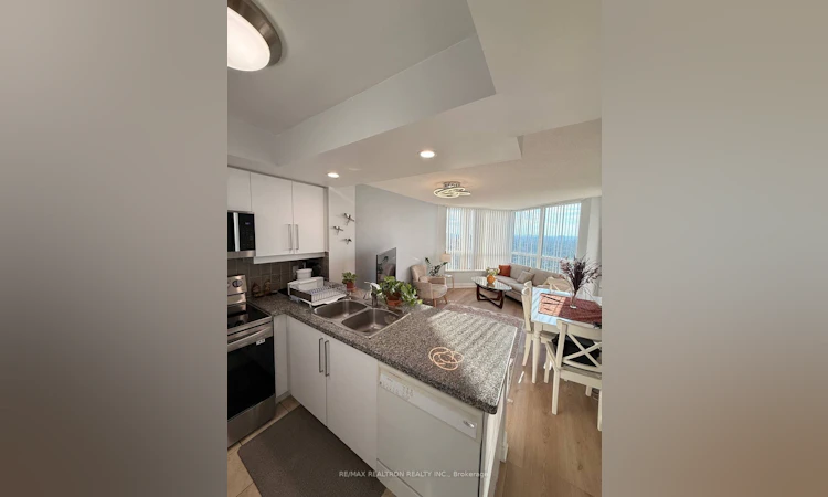 2409-10 Northtown Way
