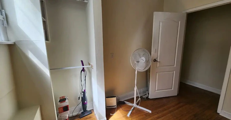 MAIN LEVEL-150 Robert Street, Toronto, ON, M5S 2K3 - 11
