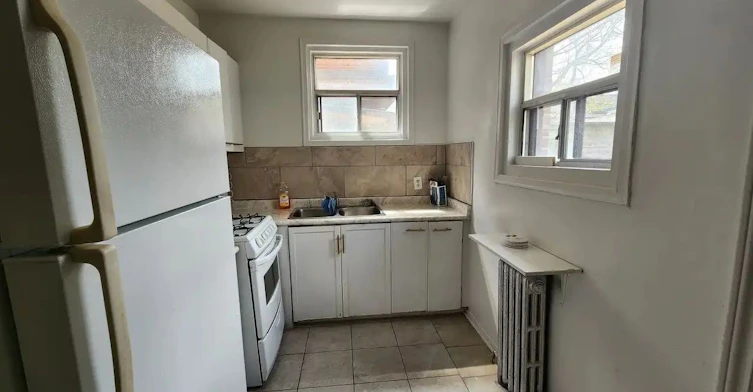 MAIN LEVEL-150 Robert Street, Toronto, ON, M5S 2K3 - 12