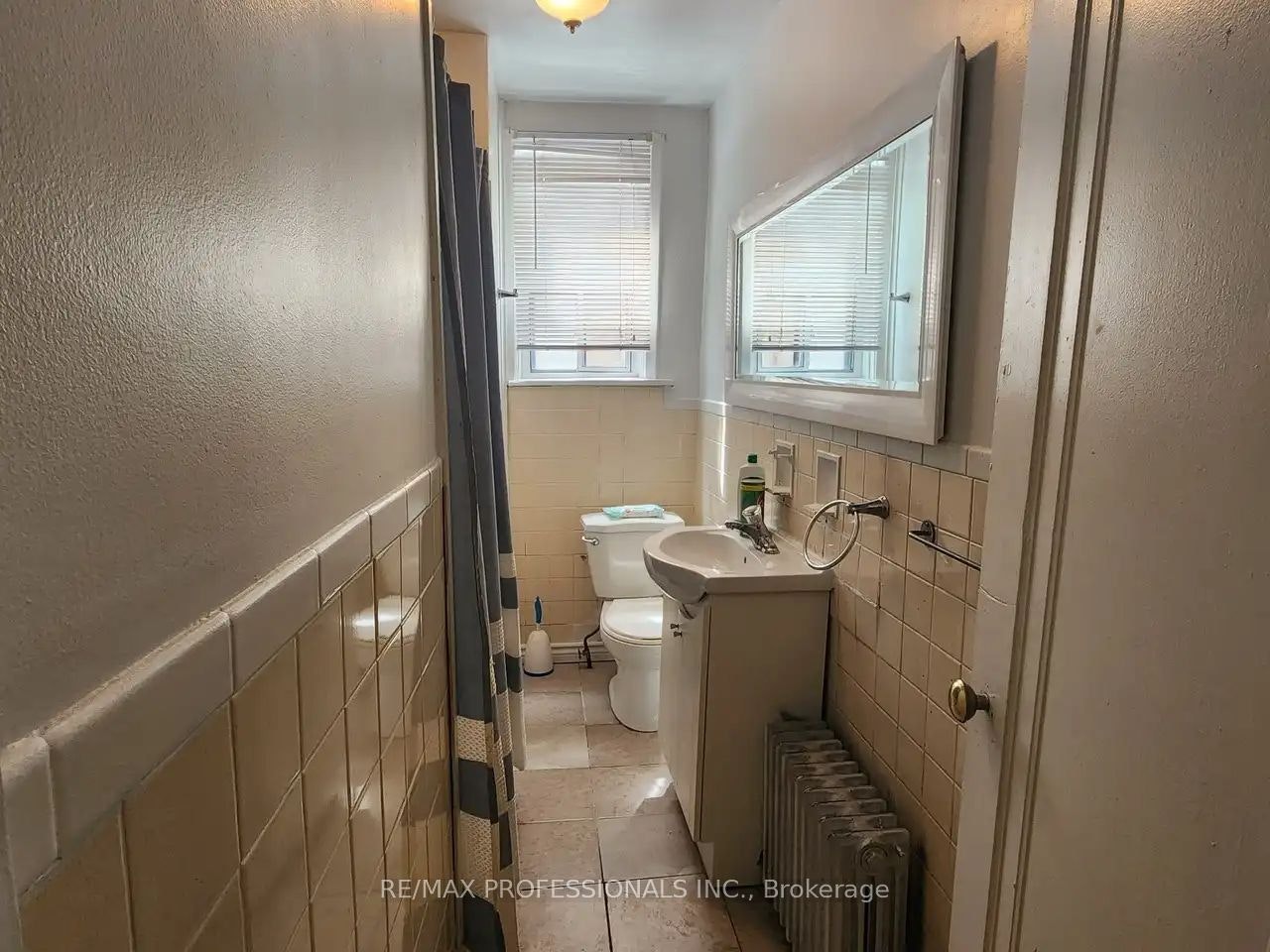 MAIN LEVEL-150 Robert Street, Toronto, ON, M5S 2K3 - 7